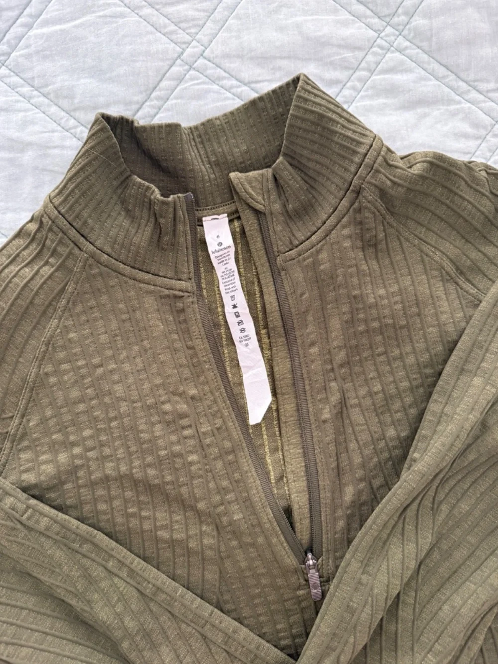 Lululemon Half Zip Pullover | women’s size 6